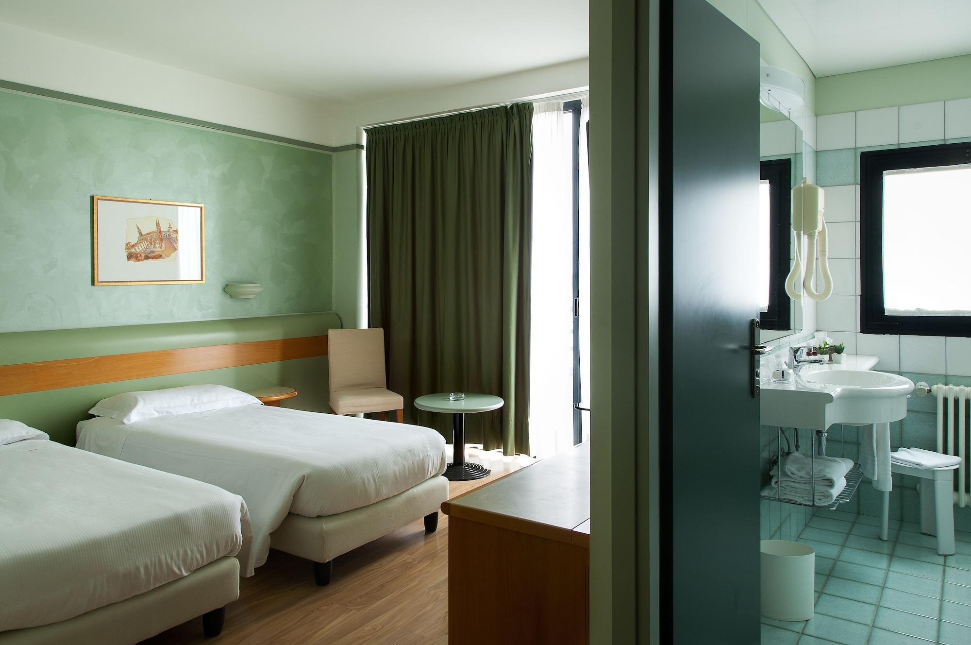 Best Western Hotel Leonardo Da Vinci إيربا المظهر الخارجي الصورة
